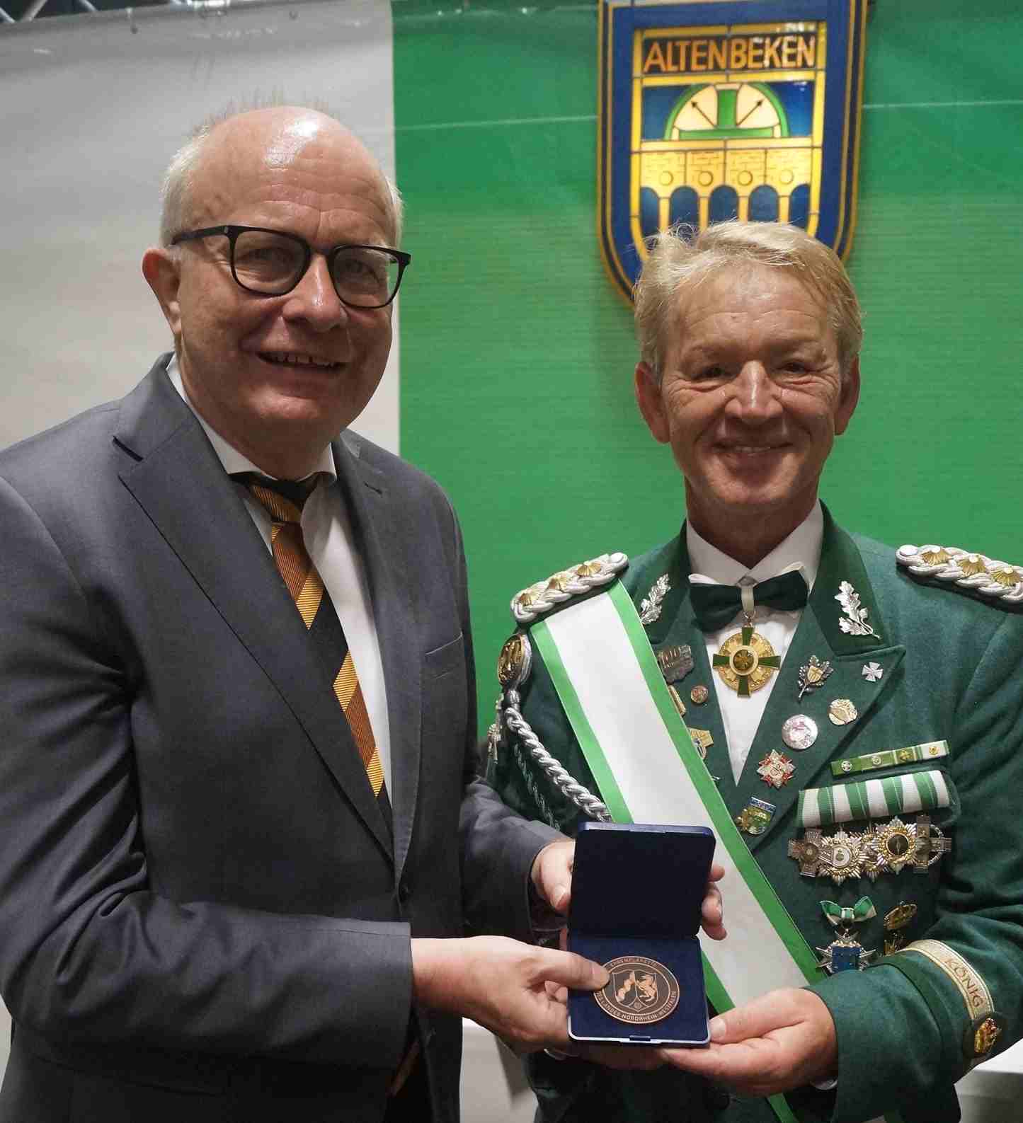 M Plakette Land Intenret