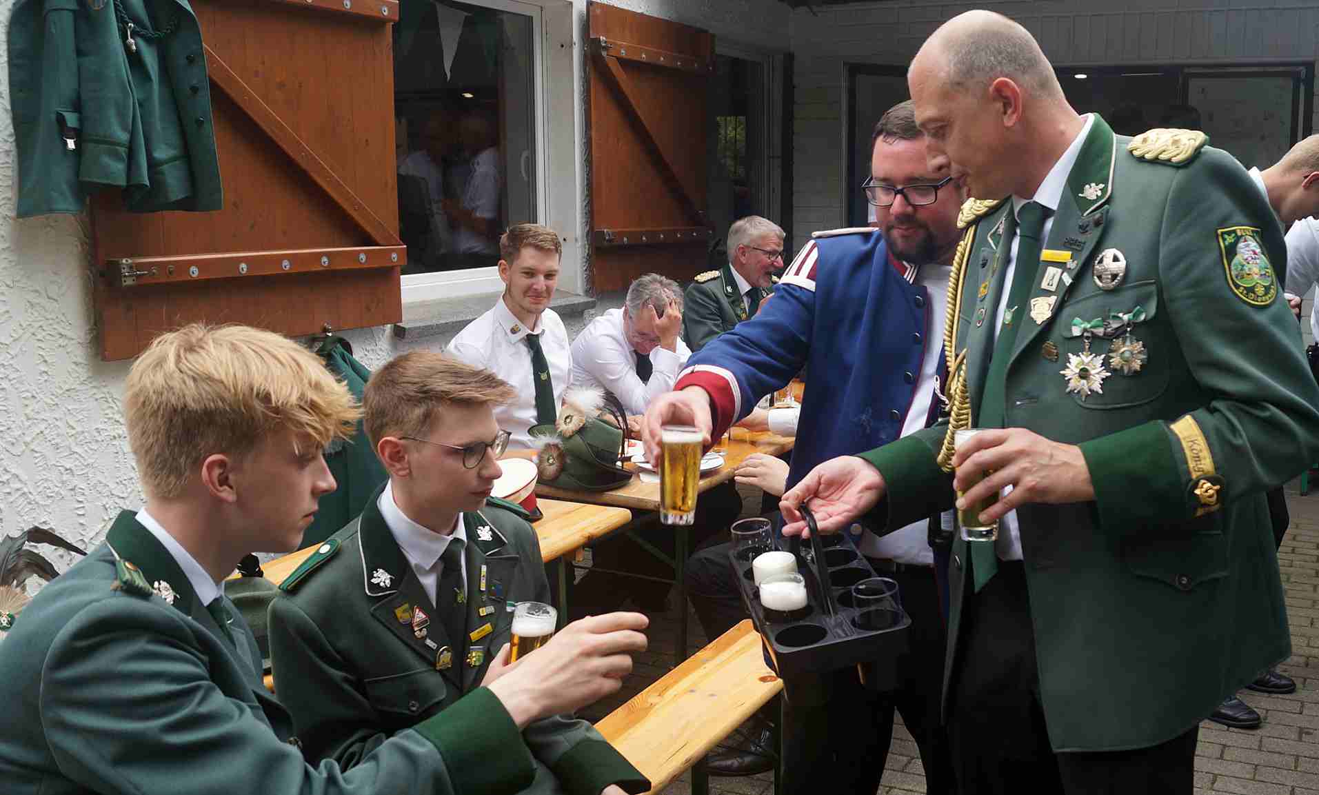 SB Oberst Buke Bier Intenret